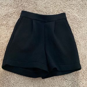 Leze the label piper shorts in black; size small